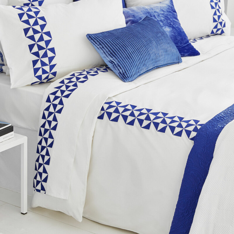 Blue graphics mosaic Machine Embroidery Design 